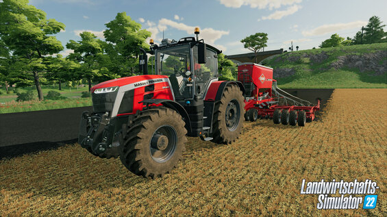 Red Massey Ferguson tractor o field, roter Massey Ferguson Traktor auf dem Feld